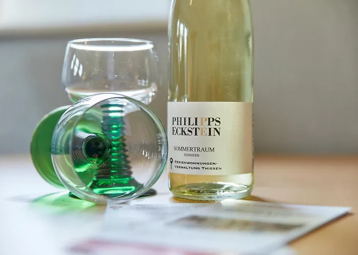 아파트 Am Weinberg 베른카슈텔쿠에스